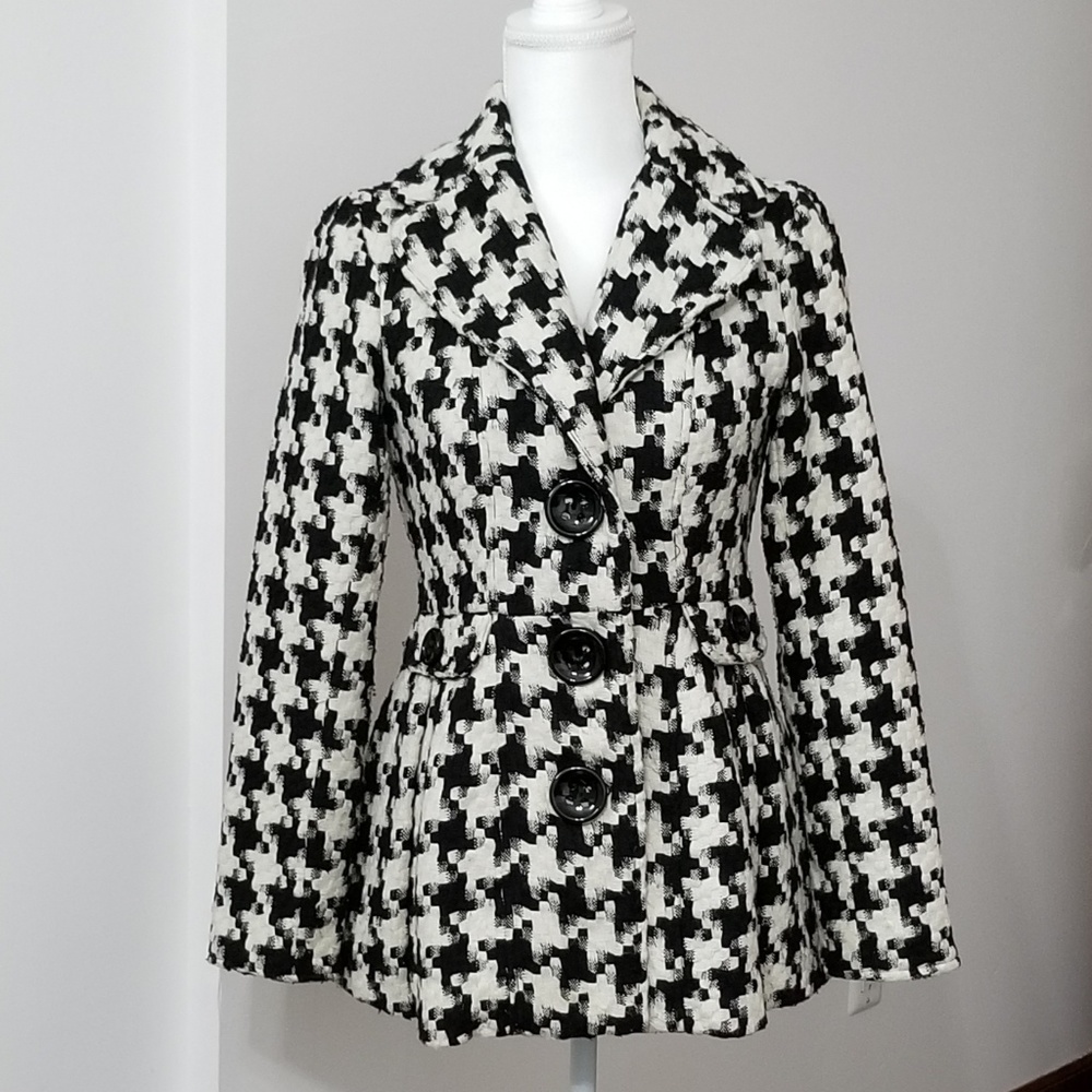 SOLD • Black and White Candie's Fall Winter Coat - Picture 7 of 8